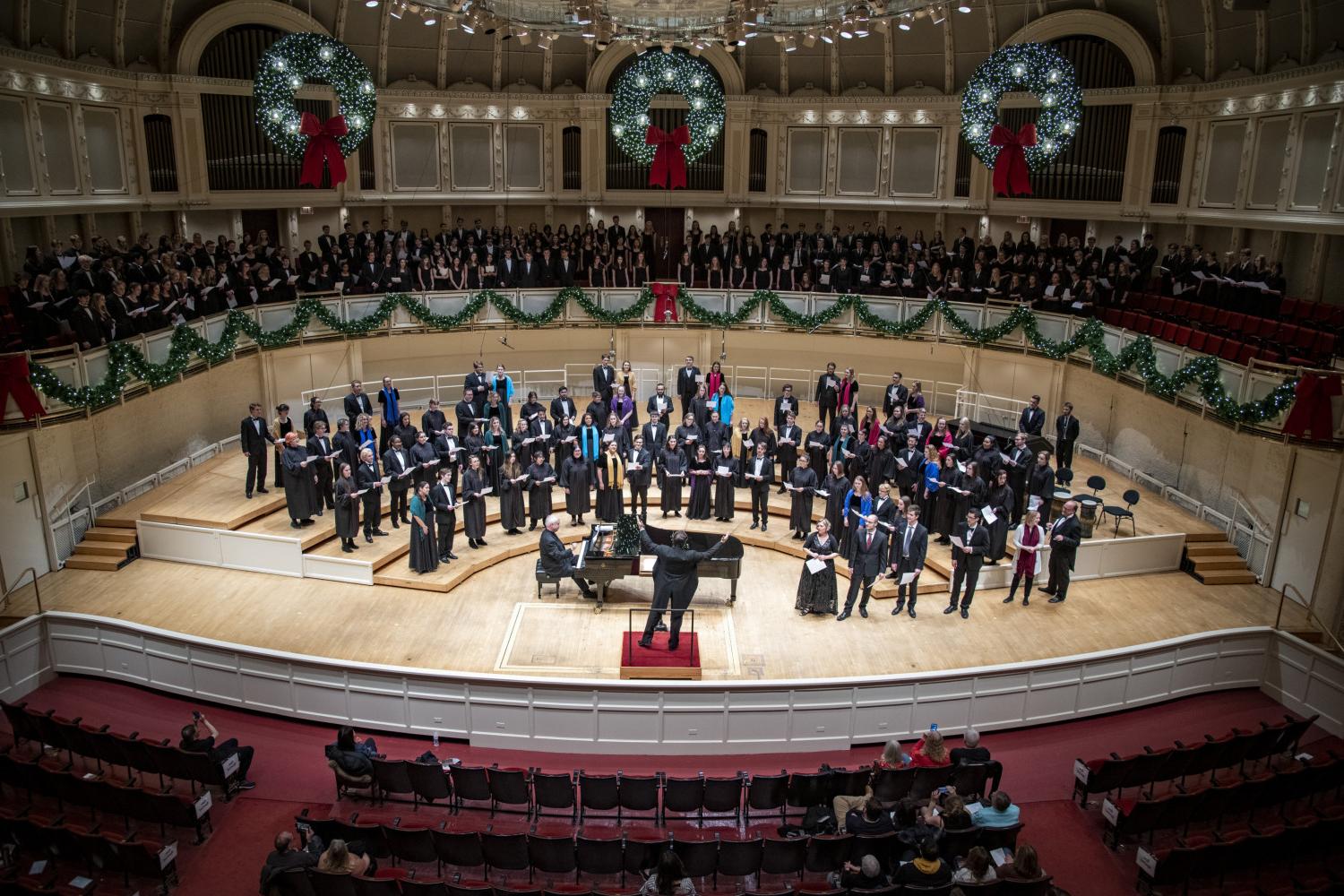<a href='http://xclp.ngskmc-eis.net'>bv伟德ios下载</a>合唱团在芝加哥交响音乐厅演出.